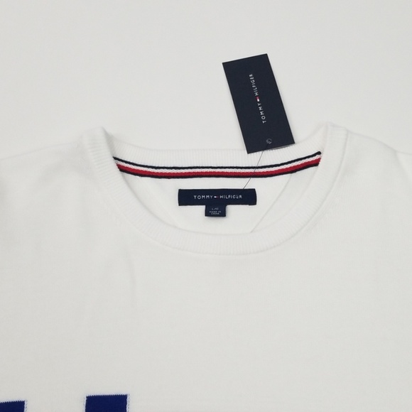 Tommy Hilfiger Crewneck Sweater "SALE $55 FIRM" - Picture 4 of 7